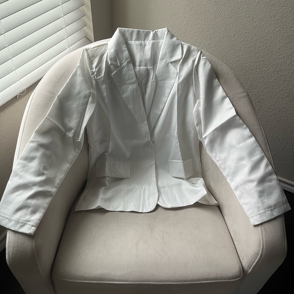 Modern One-Button Blazer- New